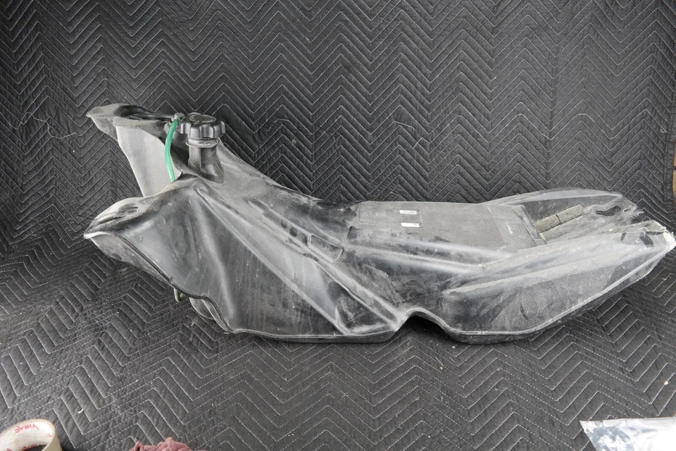 2013 13 ARCTIC CAT M800 SNO PRO 153 FUEL GAS TANK SB11 - Image 2 of 3