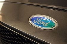 Neo Chrome Tint Film Overlay Film For Frontrear Emblem Fits 15-18 Ford Rsst