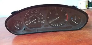 BMW 3er E36 325 DIESEL Tacho Kombiinstrument 8375068 9220301046
