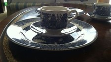 Churchill Of England BLUE WILLOW 3 piece set Dinner Plate, Cup  Saucer EUC 
