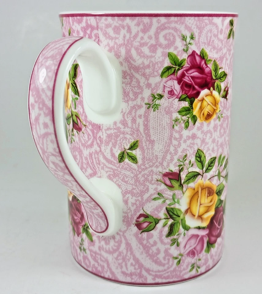Royal Albert Bone China Dusky Pink Lace Old Country Roses Cup / Mug, 2002. - Image 3 of 4