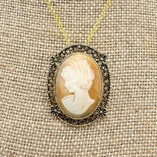 Vintage Cameo Pendant Necklace Victorian Elegance Bohemian Retro Feminine