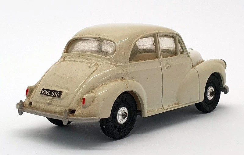 Corgi 1/43 Scale Model Car D702 - Morris Minor Saloon - Ivory - Image 2 of 4