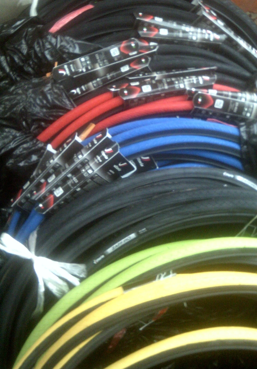 Vittoria 32mm tyres deals