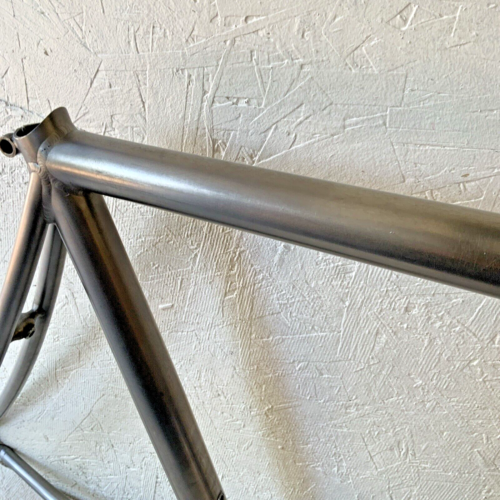 LITESPEED ULTIMATE FRAME 56 CM TITANIUM 1.5 KGS ONE INCH HEAD TUBE BSA THREADED - Picture 4 of 17