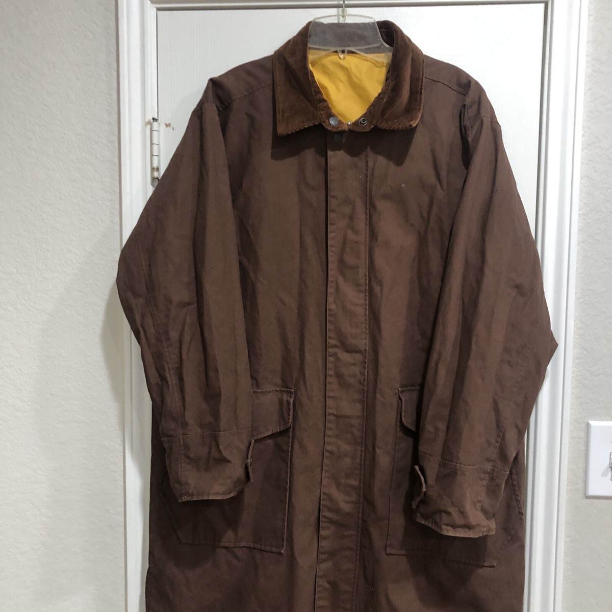 Marlboro Unlimited Men's Brown Canvas Reversible Yellow Rain