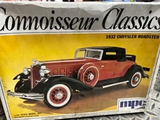 MPC 1304 1932 Chrysler Roadster Connoisseur Classic 1/25 Vintage KIT McM Fs