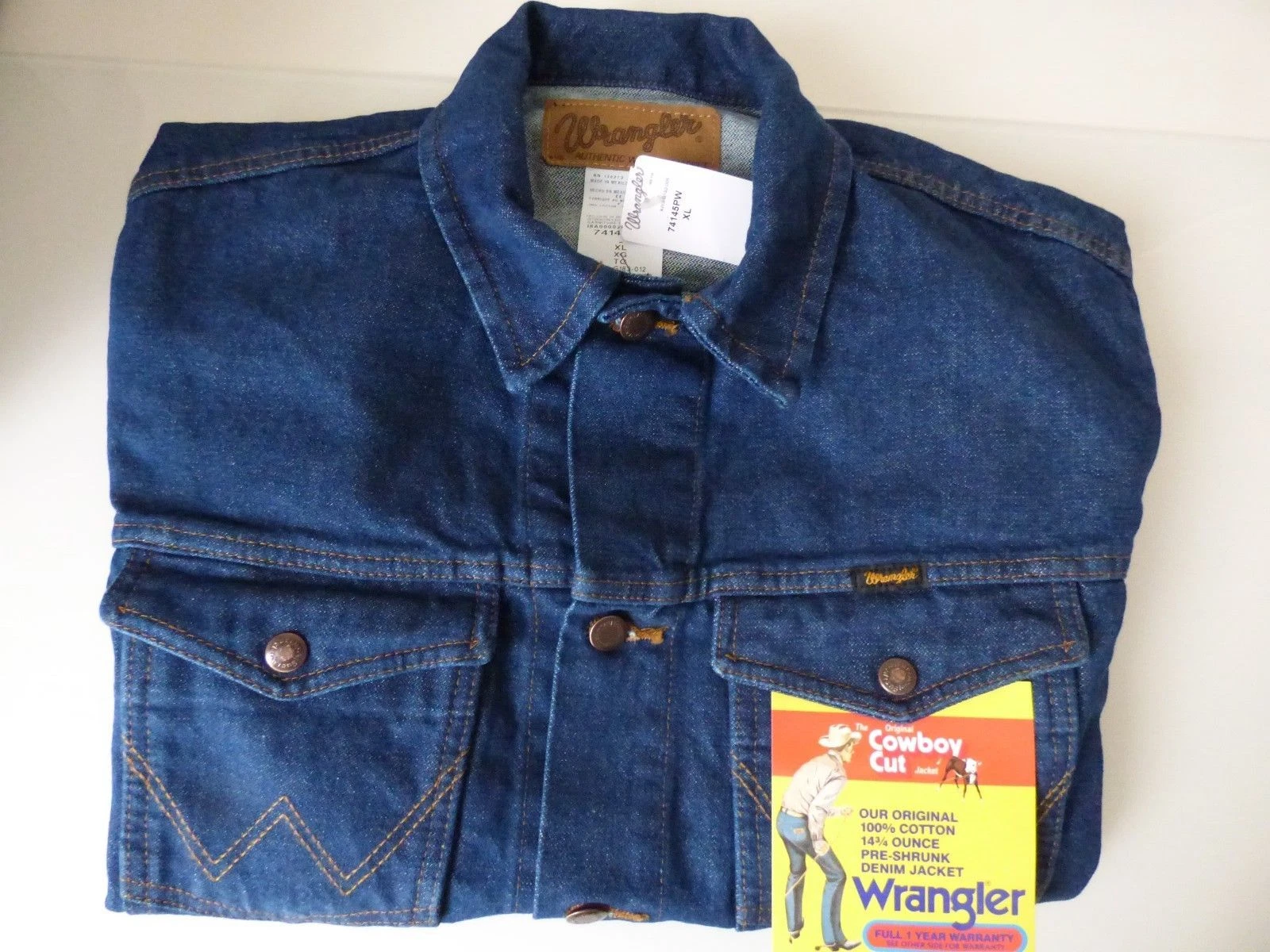 Men's Wrangler Cowboy Cut Denim Jacket - Inside Pockets