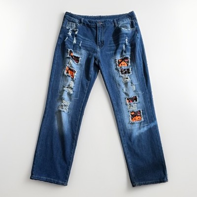 NWOT/ Women s/XXL/Halloween Patch Distressed Denim Pants With Pumpkins