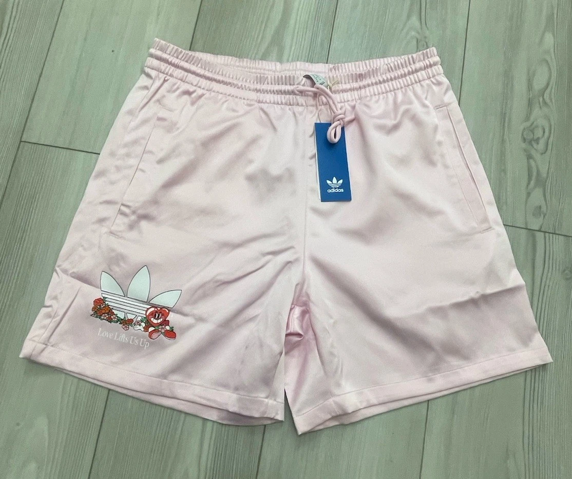 Men’s Size M adidas Originals ‘Love Lifts Us Up’ Sprinter Shorts Pink NWT Rare