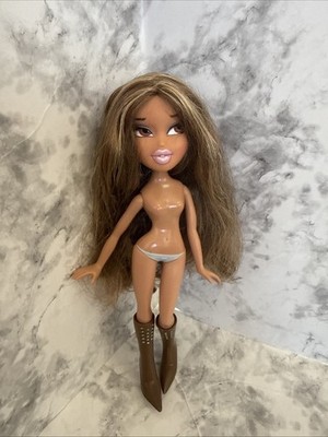 2001 Bratz Fashion Talking Bratz 10'' Yasmin Doll Missing The Base