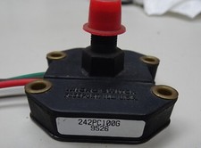 Honeywell Micro Switch 242PC100G Pressure Sensor 0-100 PSI (ITEM 012)