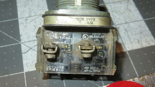 Allen Bradley Interruptores, pulsadores, lentes, bloques de contacto E-Stop y accesorios - Imagen 176 de 177