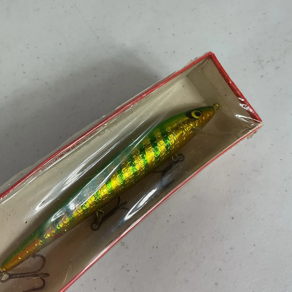 Señuelo de pesca Smithwick Rogue dorado verde nuevo en caja lubina almizcle Jerkbait RARO Foto 4 de 4