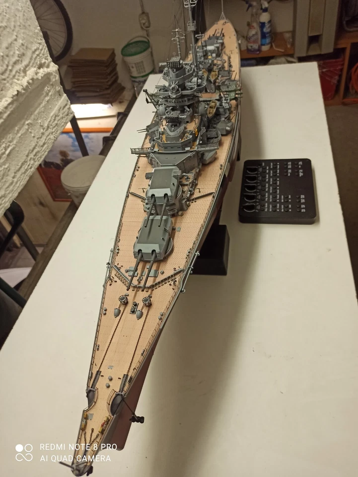 Corazzata Bismarck Scala 1:200 Fascicoli Hachette - Immagine 3 di 4