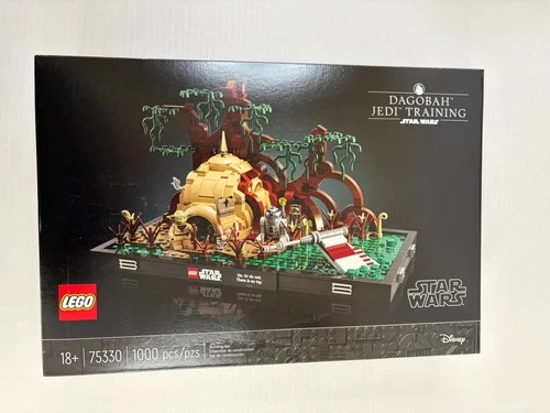 LEGO Star Wars: Dagobah Jedi Training Diorama 75330 Set - New Factory Sealed
