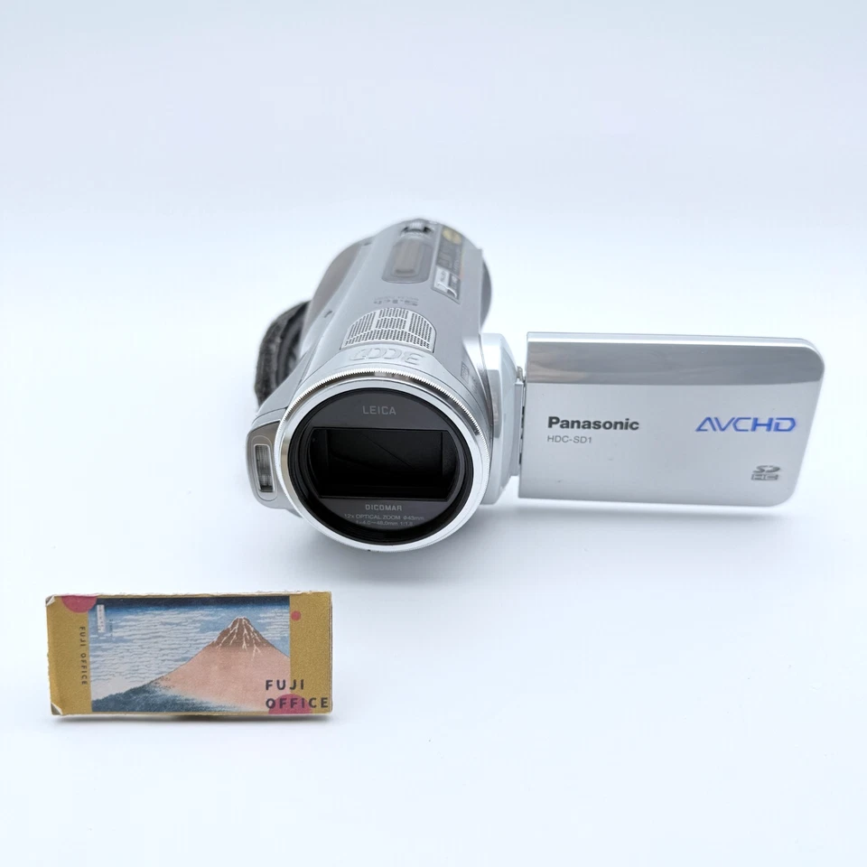 Panasonic HDC-SD1 Full HD Digital Video Camera Camcorder with Accessories Japan - Image 3 of 4