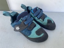 Evolv Mens Blue Black Rock Climbing Shoes Size US 9 UK 8