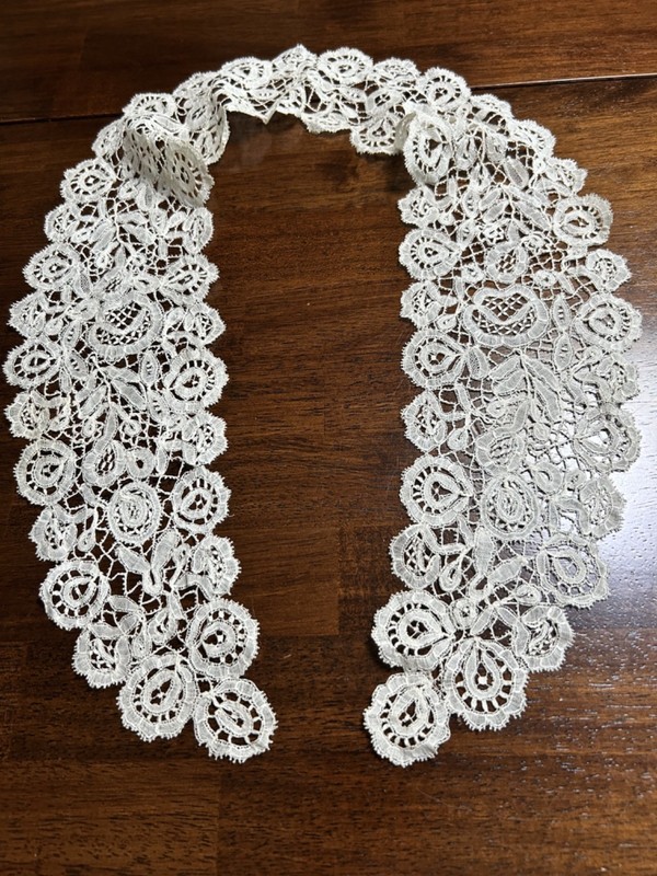 Antique Honiton Bobbin  Lace Lappet, ivory color , 29" long, 4.25" wide, NOS