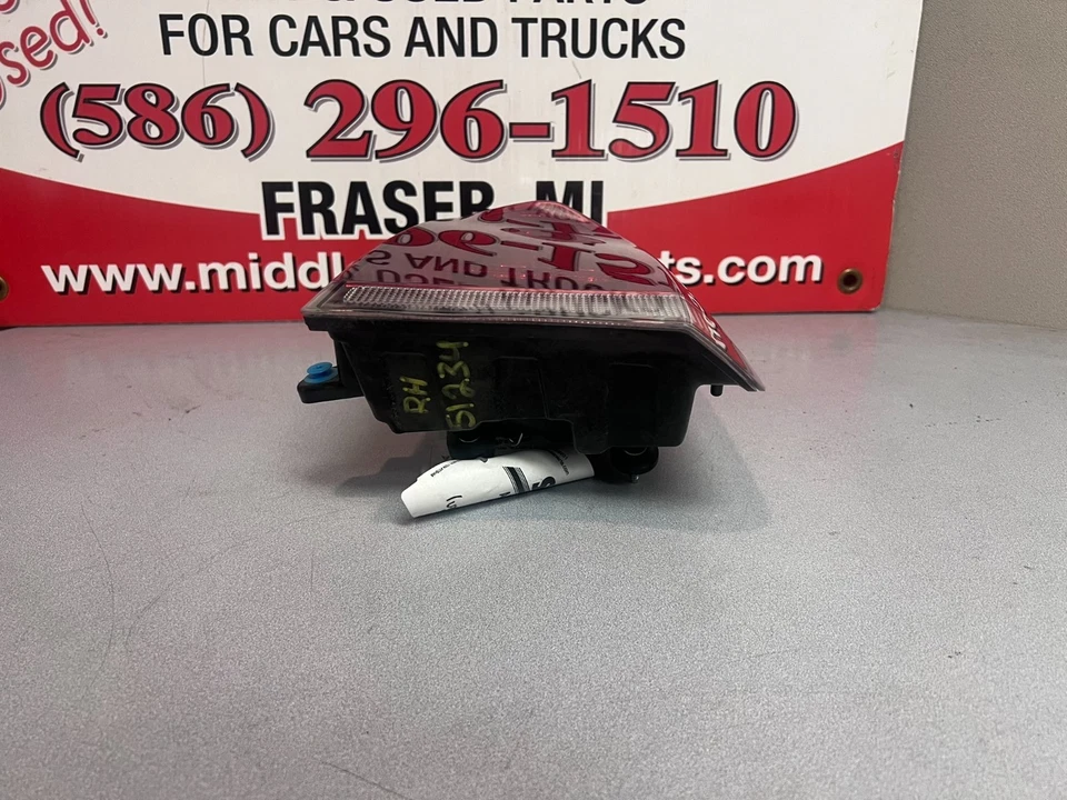 15-23 CHRYSLER 300 RH RIGHT PASSENGER SIDE LED TAILLIGHT BLACK TRIM OEM Foto 3 de 4