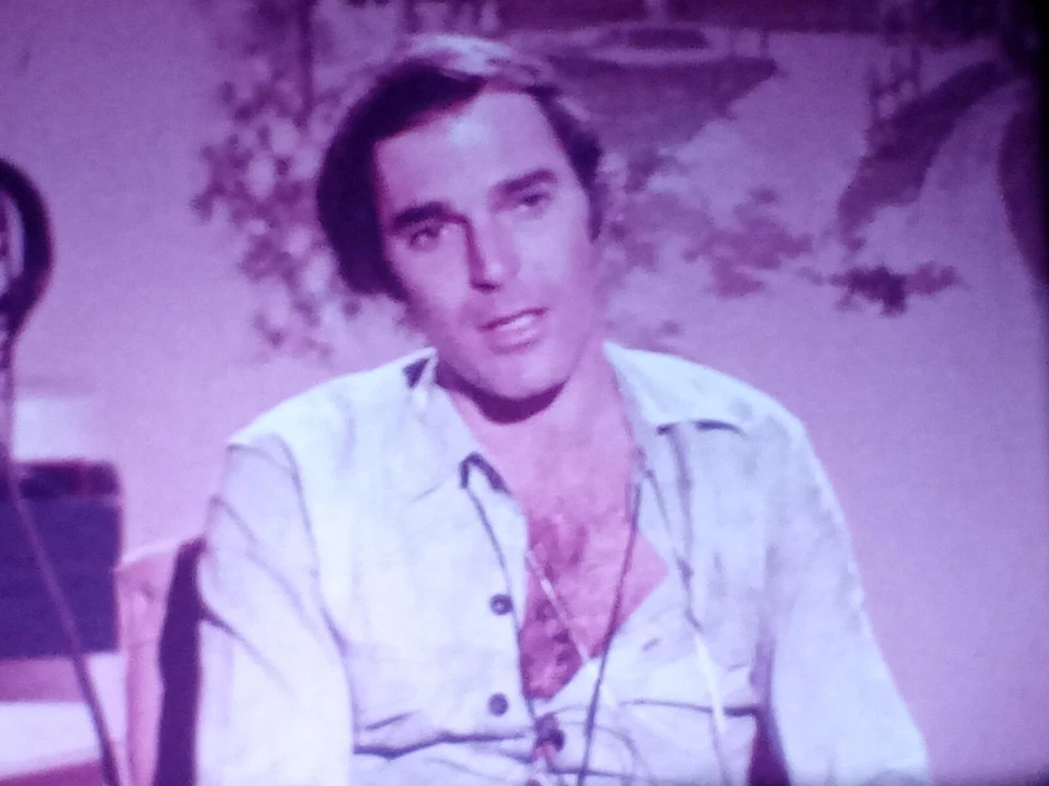 Our Time: A Time Of Discovery, Red Color, 1974, 16mm, 400ft Reel Foto 3 de 4