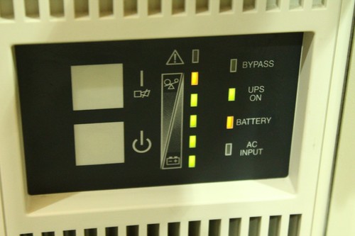 Liebert GXT 10000 VA - 10KVA - Online sine wave UPS - new cells - 90d RTB - Picture 5 of 12
