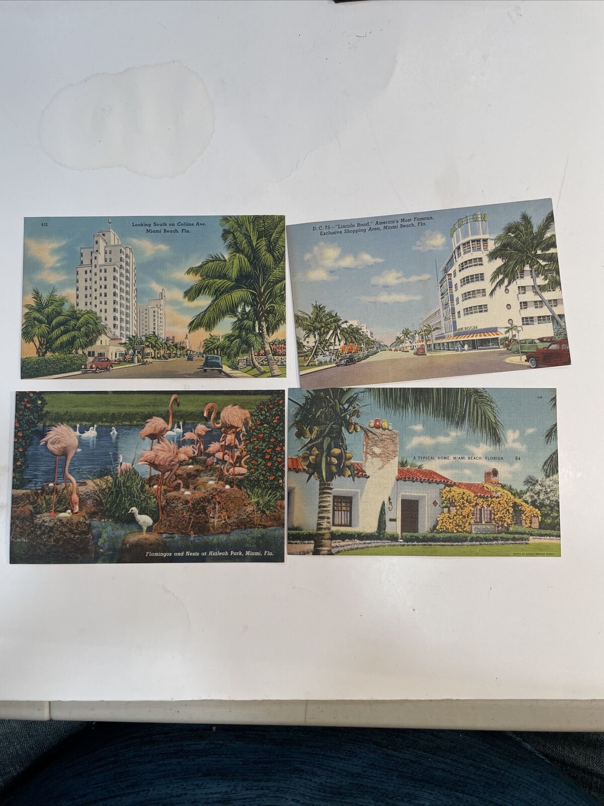 Miami Beach, FL, postcard folder. Linen, c.1940s. 16 images. Florida.