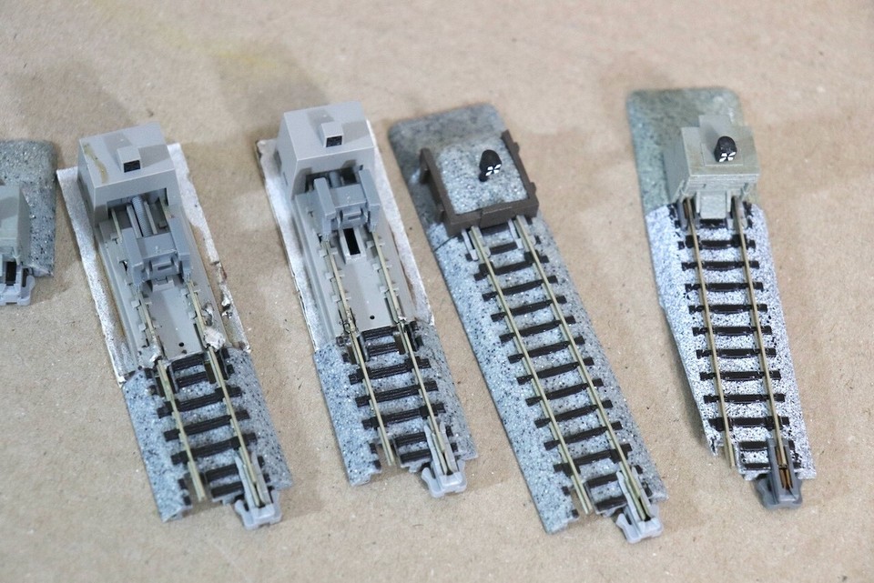 Vis De Voie Pour Réseau Ferroviaire KATO UNITRACK échelle N - Lot De 100 Pièces - Couleur Noire