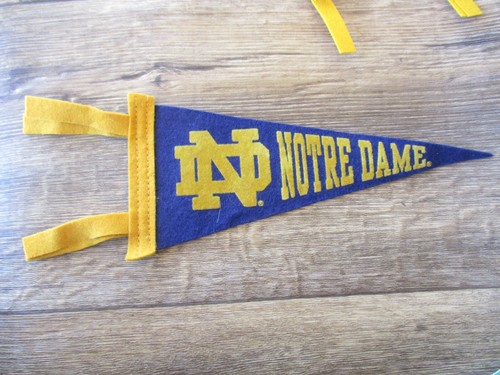 vintage sports pennant 60s 70S Notre Dame Fighting Irish 11" RARE