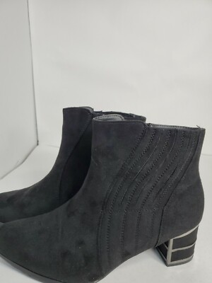 Cloudwalkers by Avenue  woman Black Ankle Bootie 2.5'' heels pump block 9W New