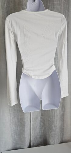 Women Plain Round Neck Long Sleeve Slim Fit T-Shirt White Size US 6 NWT - Picture 2 of 2