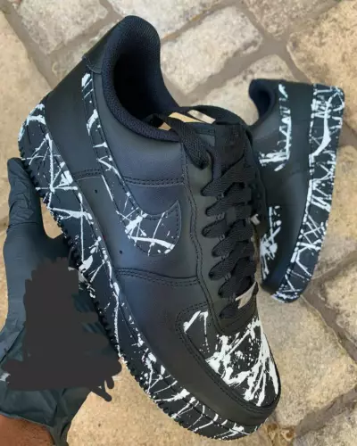 Black air force with white line hot sale