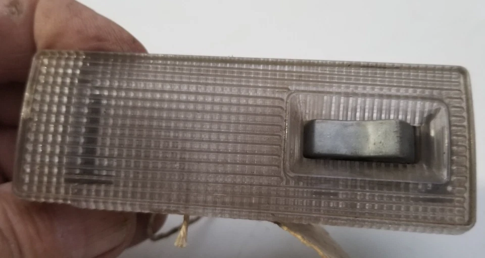 Fiat 124 1974 luz interior conmutada OEM bombilla no incluida Foto 2 de 4