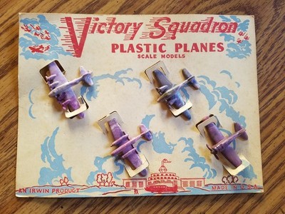 Vintage IRWIN Toy Plastic Victory Squadron Planes 1950's FACTORY CARD