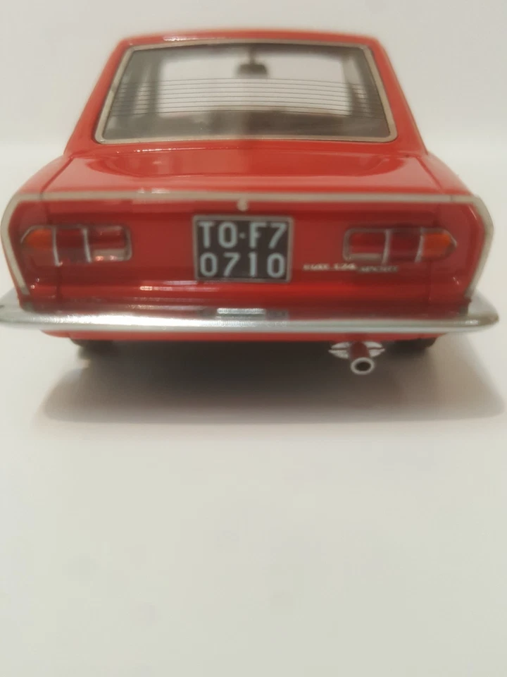 1/43 KESS FIAT 124 sport coupè 1^ serie rosso  - Immagine 4 di 4