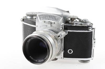 IHAGEE EXAKTA Varex IIa mit Tessar 50mm f/2,8 - SNr: 811523