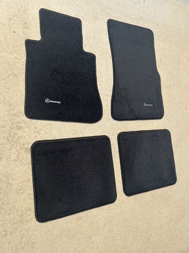 1981-1991 Mercedes-Benz W126 floor mats 560SE 420SE 380SE 300SE 300SD Genuine💯 - Picture 1 of 8