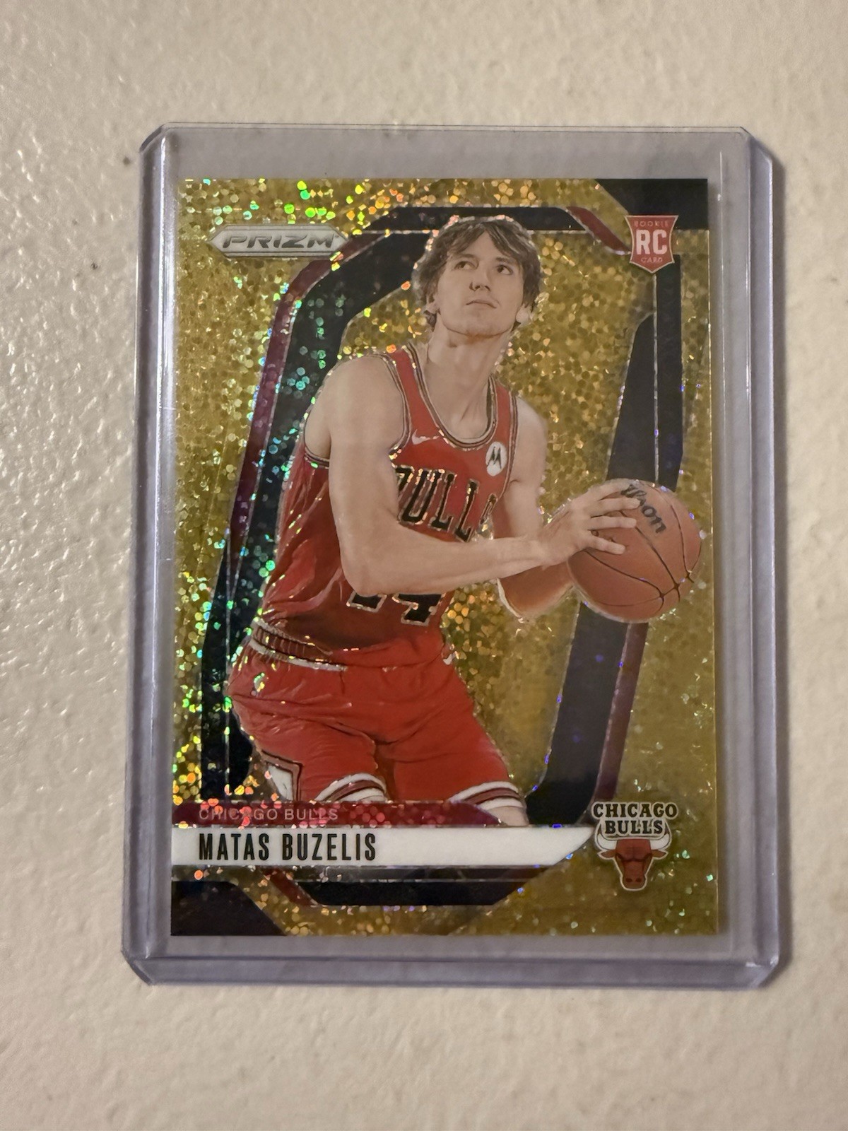 2024-25 Panini Prizm - Matas Buzelis #252 Gold Sparkle Prizm /24 (RC)