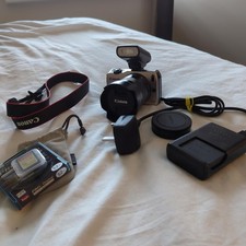 Canon EOS M Mirrorless Camera Kit w/ EF-M 18-55mm IS STM and Speedlite 90EX