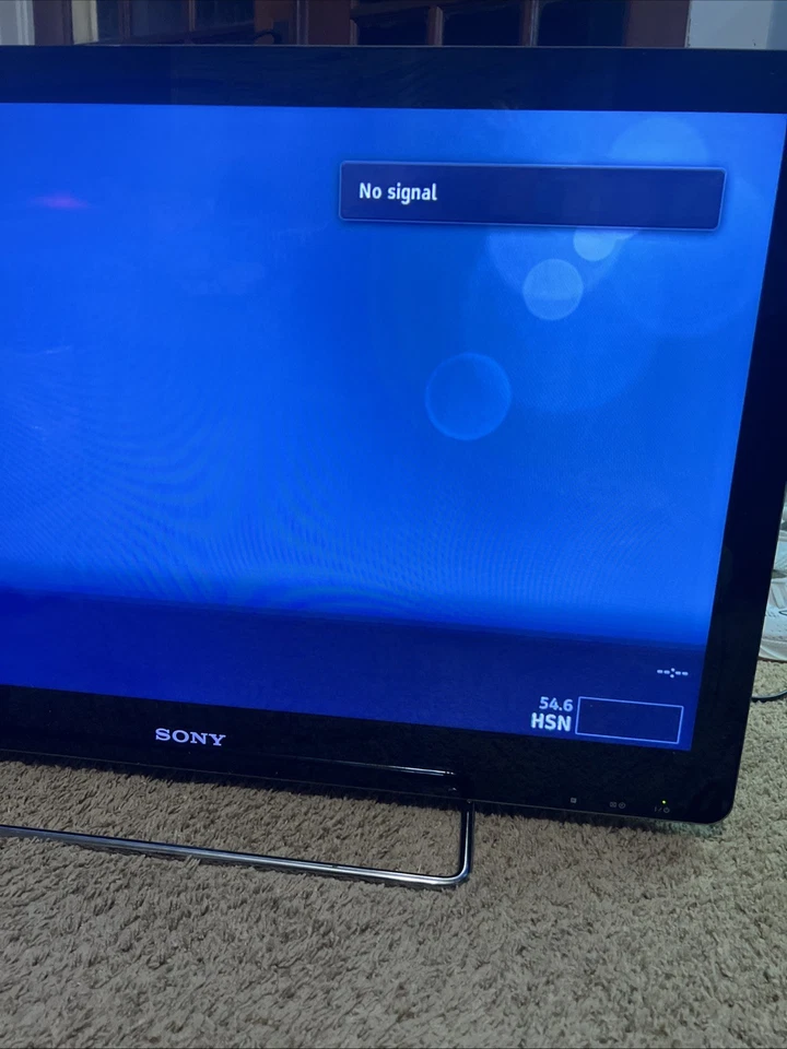 Retro tv with awesome remote Sony Brand 32 Inch black in color white backing - Image 2 of 4