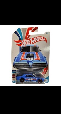 Hot Wheels Walmart Exclusive Muscle Car Series 1968 Mercury Cougar