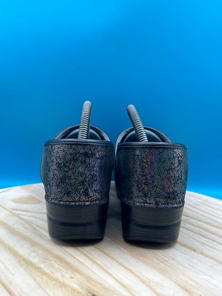 Zapatos zueco de enfermería DANSKO XP 2.0 para mujer talla 9 negro arco iris cuero brillante Foto 3 de 4