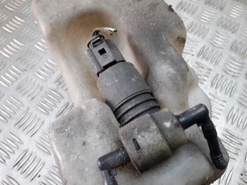 Waschwasserpumpe, Scheibenreinigung  Volkswagen Golf DE571182-35