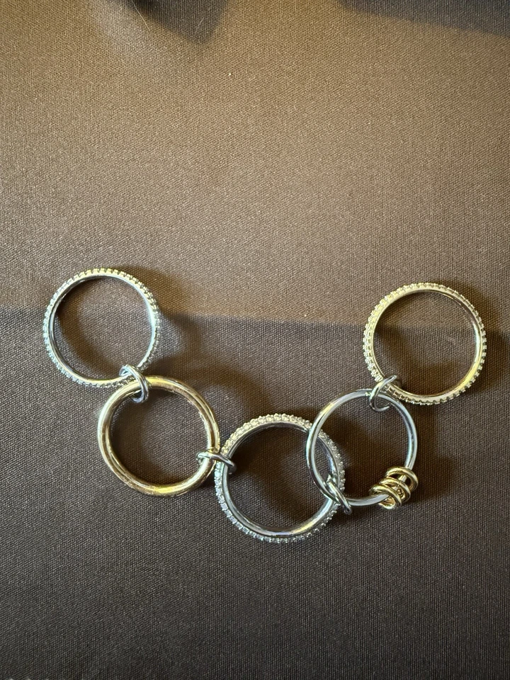 5 anillos apilables entrelazados mezclados de oro/plata para mujer Foto 2 de 4