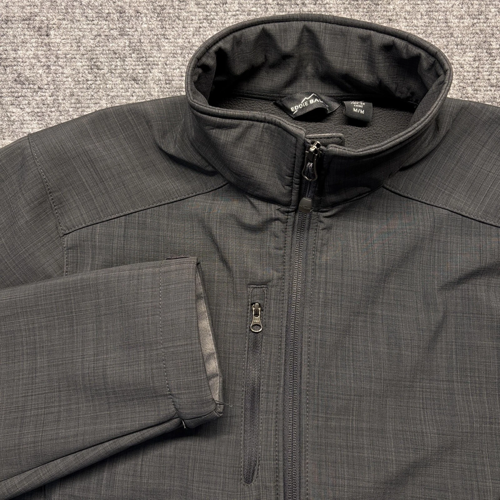 Eddie Bauer Softshell Jacket Mens Medium Gray Fleece Lined Windbreaker DPS