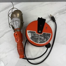 Woods Wire Extension Cord Reel with Trouble Light, 20Ft, 3 prong cord plug