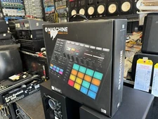 Native Instruments Komplete Maschine  MK3 USB Controller  open box ARMENS