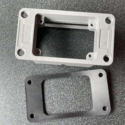 12 Harting 09300060301 Bulkhead Hood Mounted Housing Single Lever Han 6B-HBM-SL