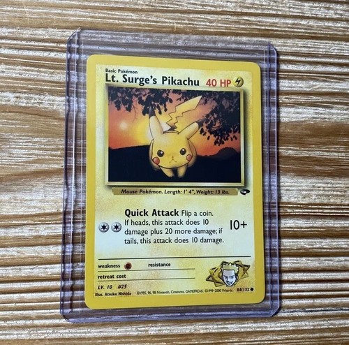 Lt. Surge's Pikachu 84/132 Pokémon GCC Palestra Sfida Illimitato LP-NM - Foto 1 di 2