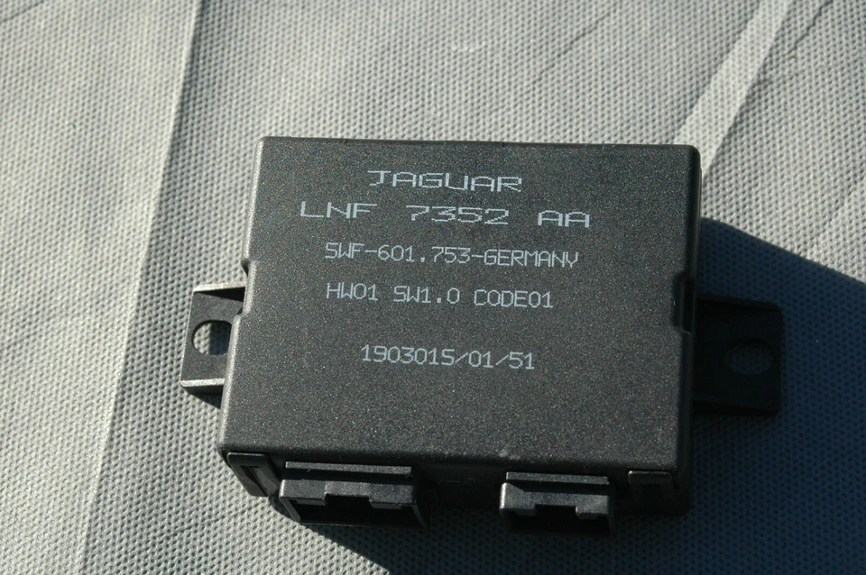 Módulo de asistencia de estacionamiento Jaguar Vanden Plas XJR 2001-2003 OEM LNF-7352-AA Foto 2 de 4